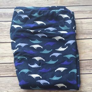 LuLaRoe Blue and White Whale Patterned TC Leggings